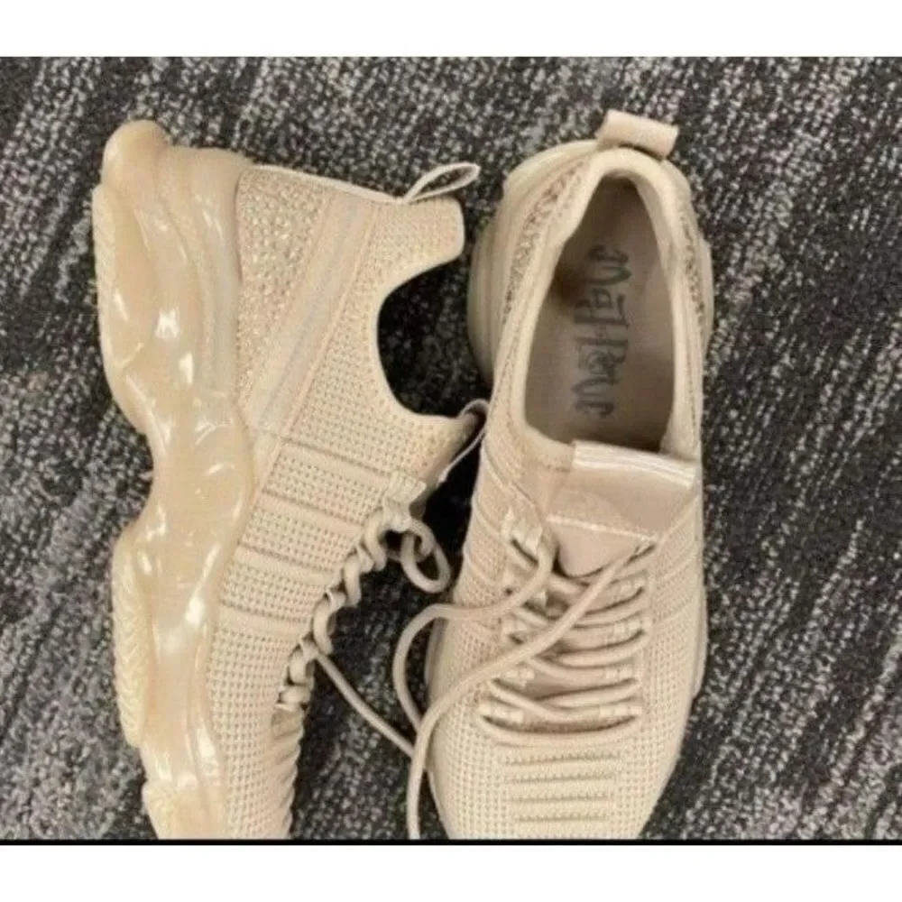 Ladies Nude Super cute Trendy Sneakers Blush Color sz 8.5